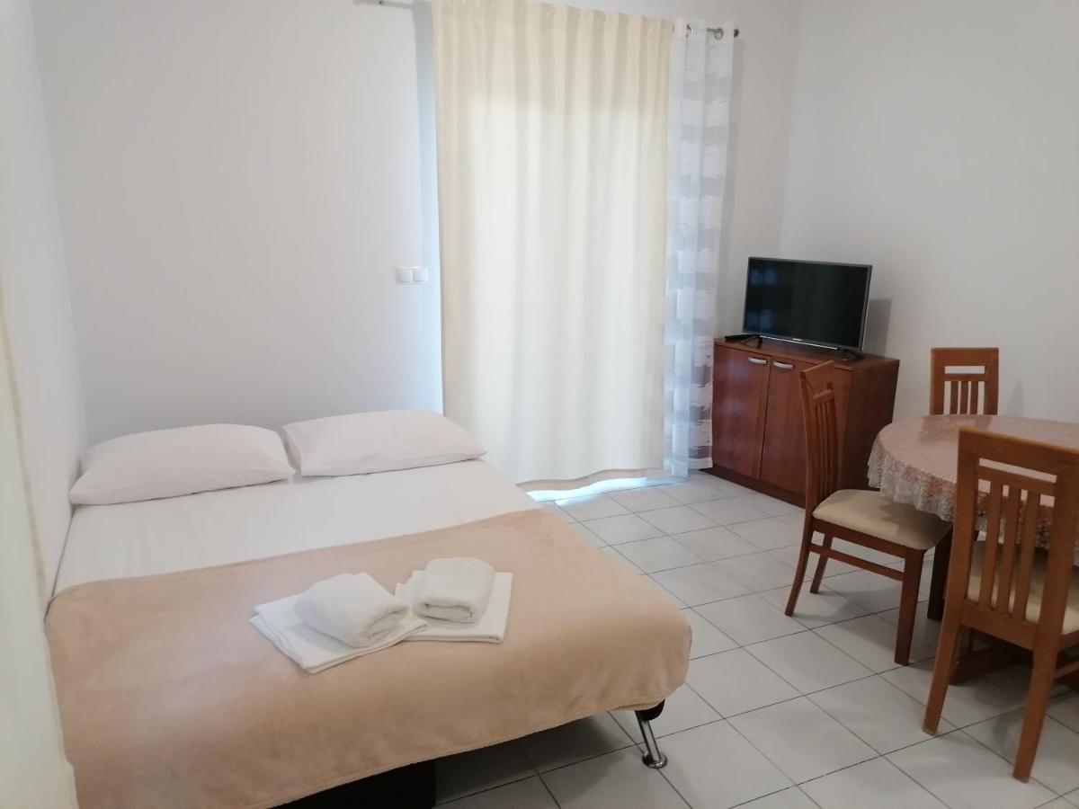 Apartments Dinko Duce Exterior photo